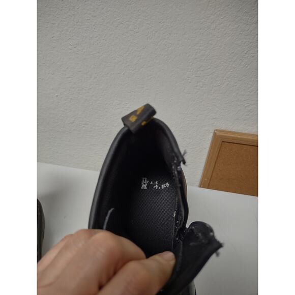 Doc Martens Air Wair patent leather black combat style boots wmn's size 5 mn's 4 - Picture 15 of 16